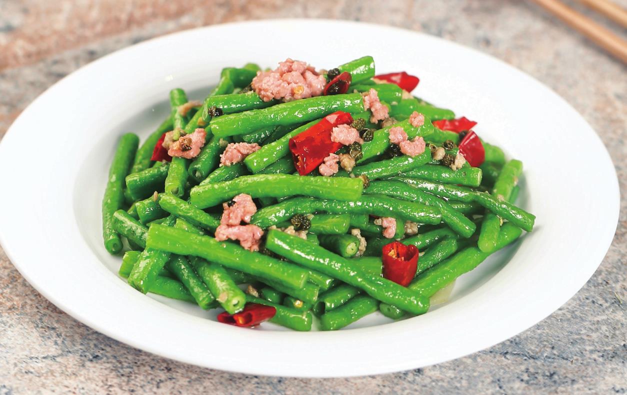 家常小炒干煸豆角,"无肉不欢"的人都抵挡不住