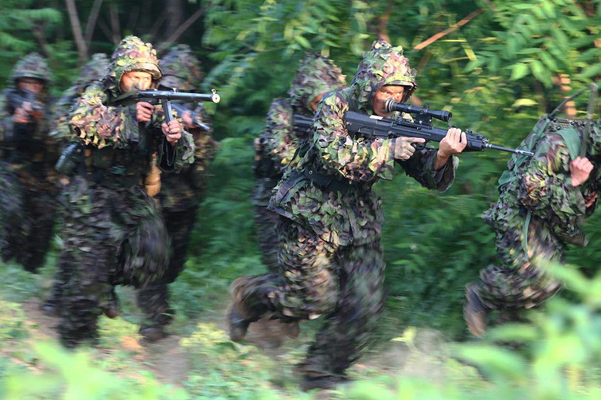 解放军特种兵虐俘训练残酷度爆表