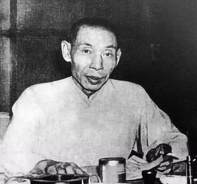 青帮大亨黄金荣被抓,对方提三个条件,杜月笙这样回答