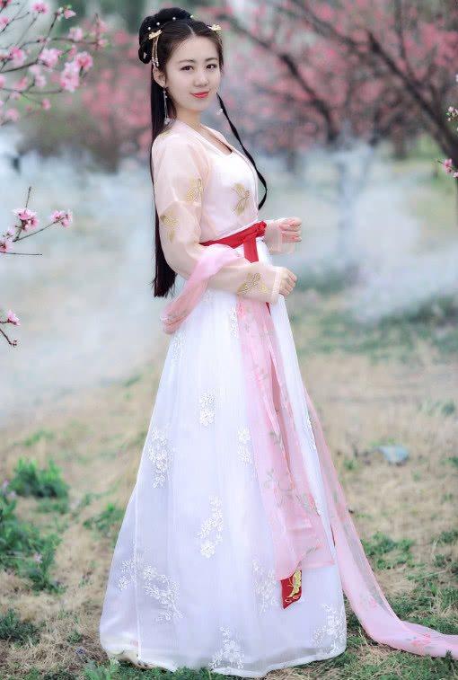 心理测试4个美女谁是千金小姐测你的前世是谁