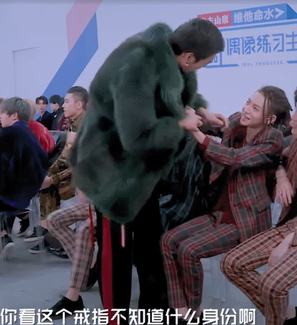 605_663gif 动态图 动图