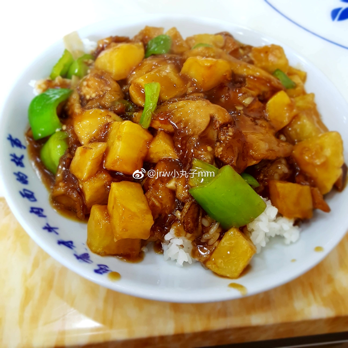 马有才牛肉面一家有故事的牛肉面一到饭点,座无虚席,量大实惠,地三鲜