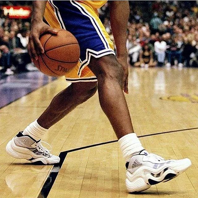 这些科比穿过的鞋你特别喜欢哪一双