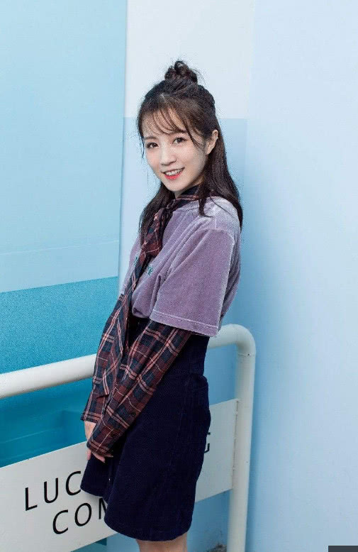 抖音莉哥整容脸被实锤,只因为亲弟弟长这模样,网友:取关了