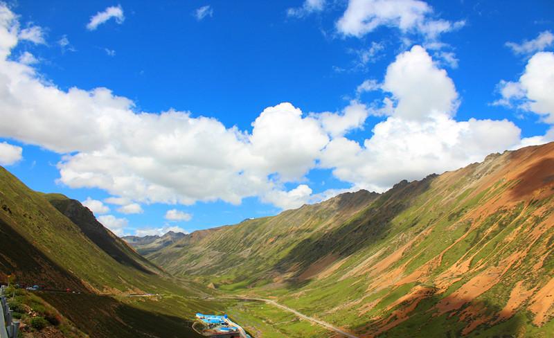 川藏线翻越的高山之米拉山