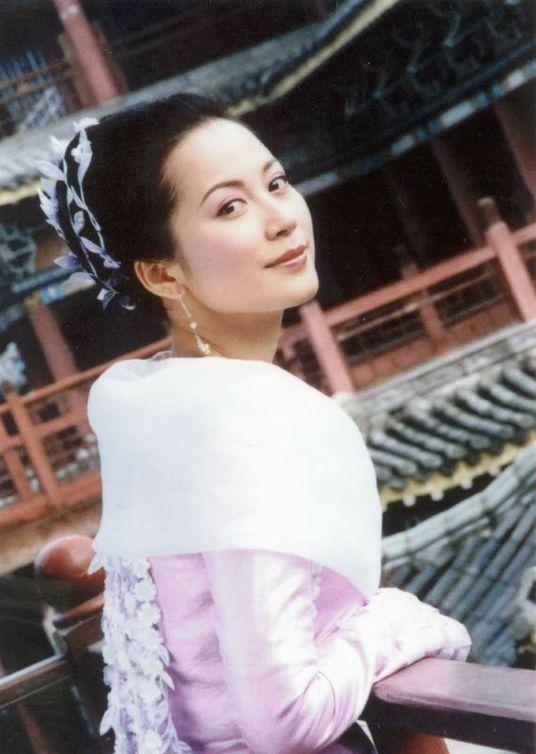 经典中的经典,那时候对林诗音没感觉,喜欢惊鸿仙子,超美哒~~~喜欢这个