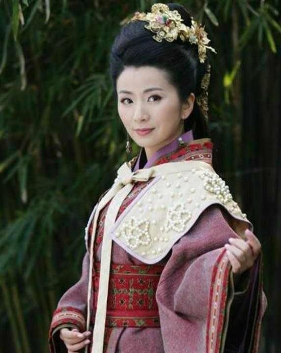 《三国演义》刘备有几个老婆? 不是四个, 最少七个!