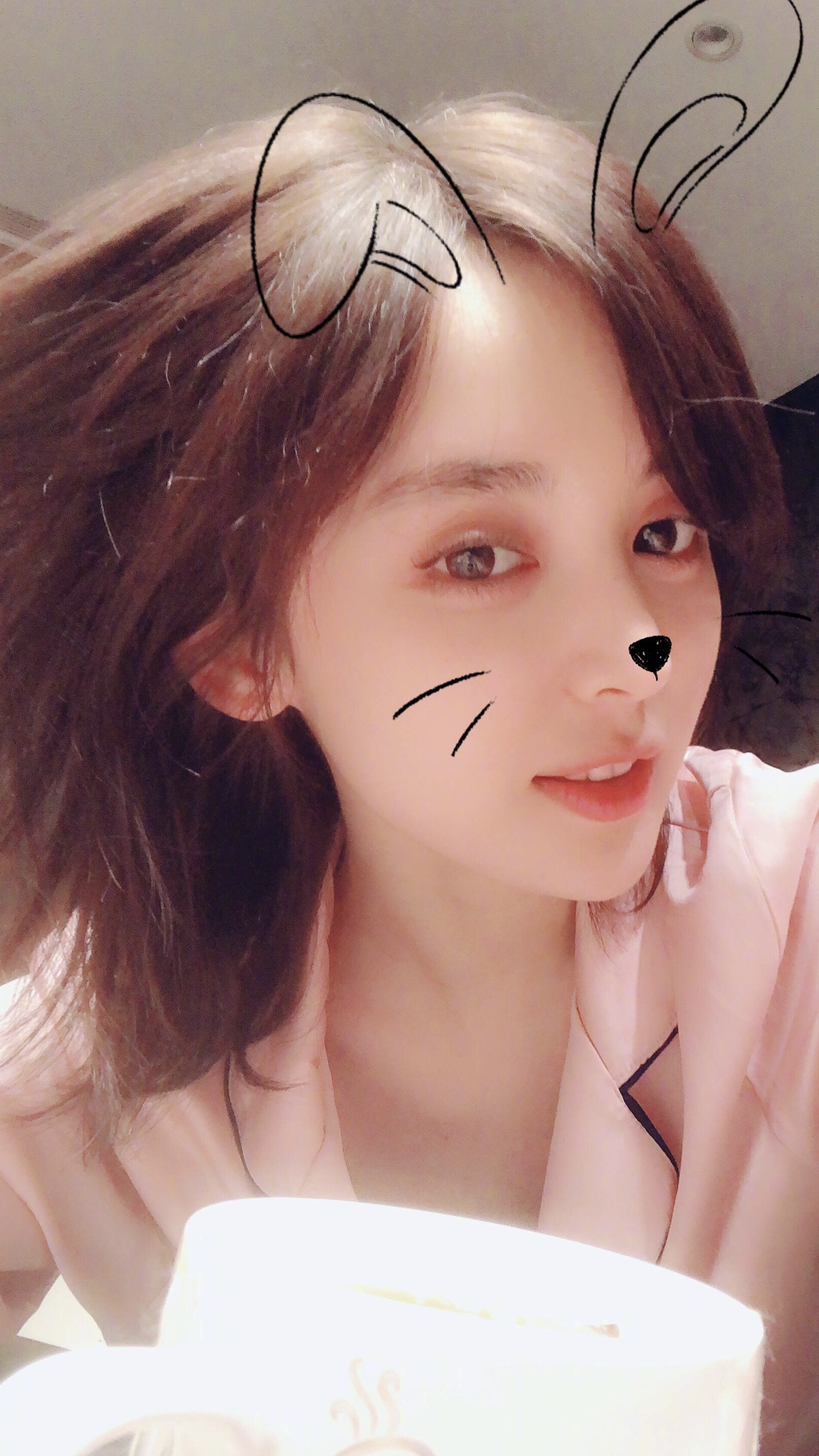 娜扎素颜 俏皮可爱_新浪看点