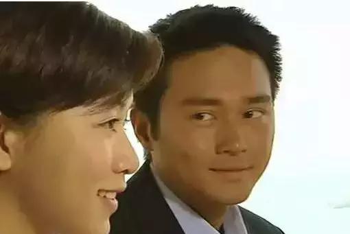 张智霖佘诗曼再携手,浮入脑海的还是18年前的《十月初五的月光》