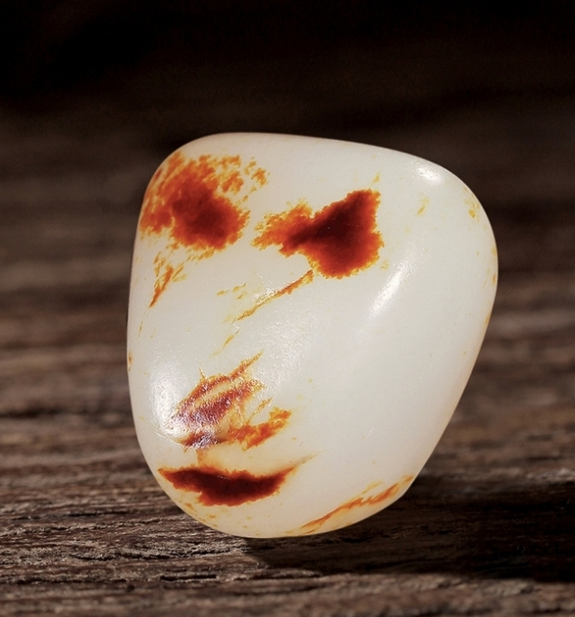 一空说玉:天价籽料"天狗"再次证明和田玉籽料原石升值空间巨大