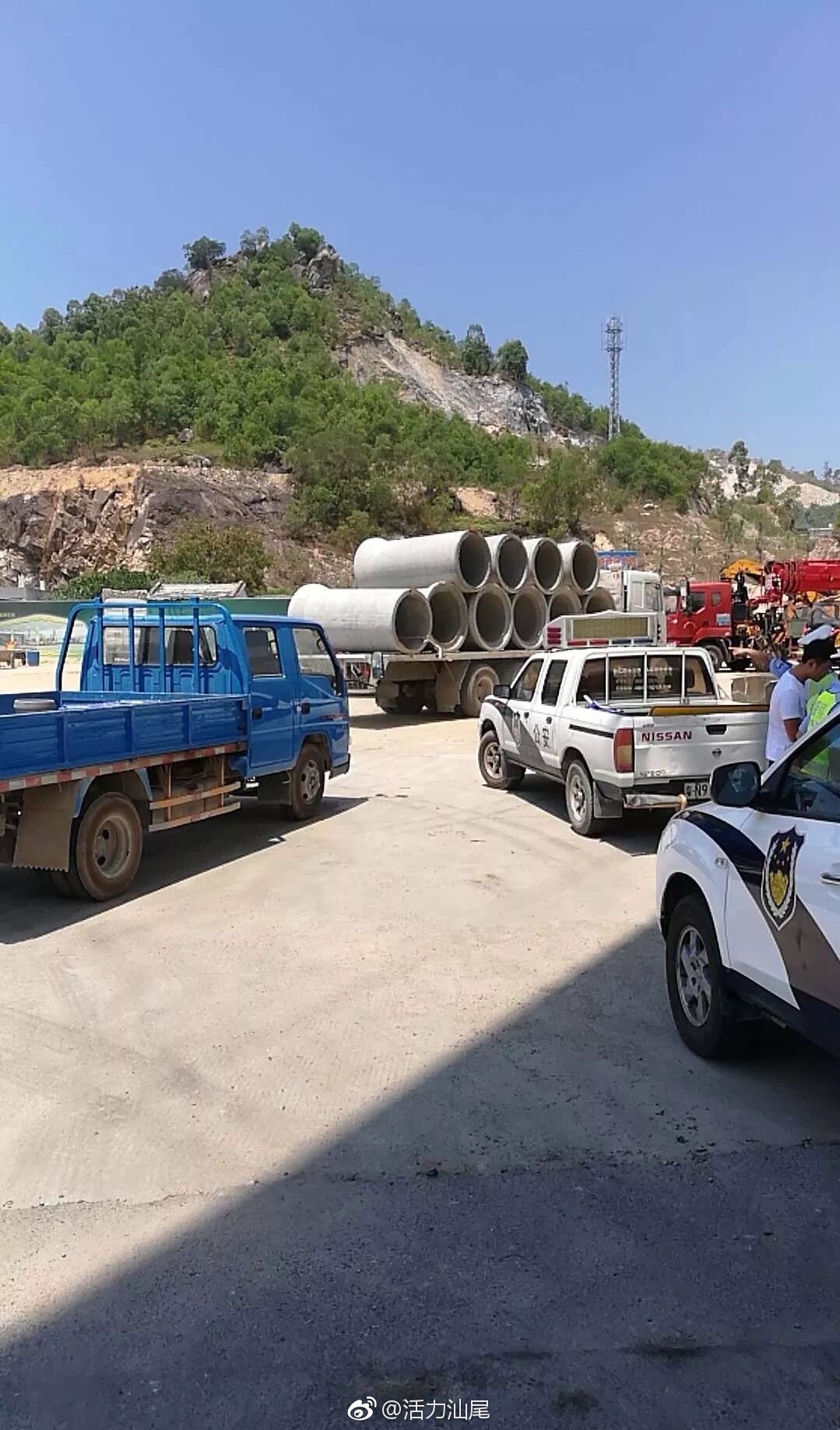 汕尾交警出动上百名警力整治泥头车