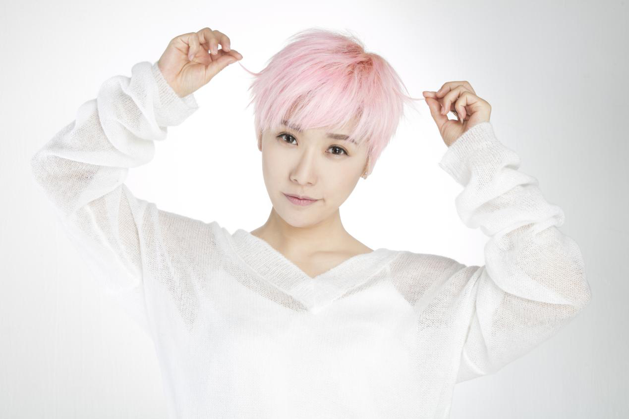 张欣奕携新歌《让我想起一个人》回忆旧人,感叹时光匆匆