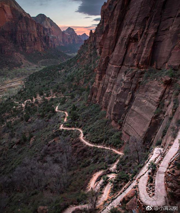 锡安国家公园 (Zion National Park)应该算是一个麻雀虽小|锡安国家公园|锡安山|峡谷|圣地|摩门教_新浪新闻
