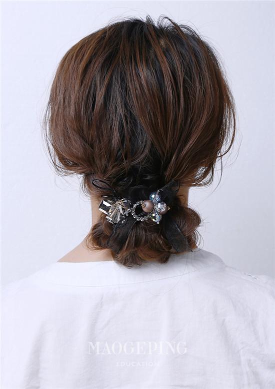 长发小公主,这款低盘发能让你更美