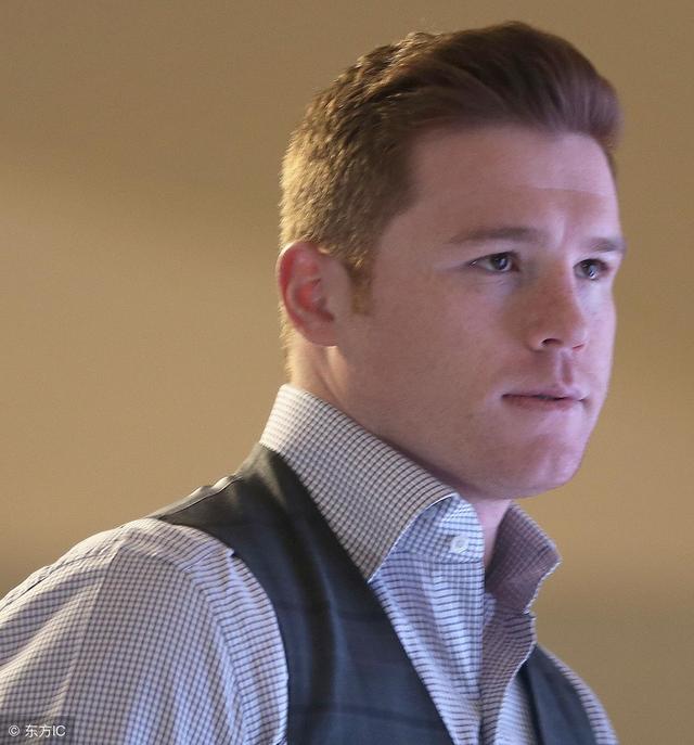 拳击第一硬汉警告戈洛夫金:我要把你脑袋打飞!