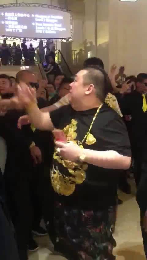 澳门赌场迎来一京城商人,50万赌了一天一夜,赚