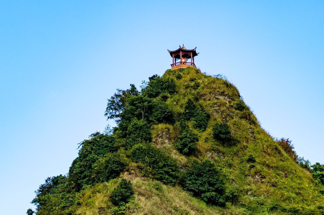 在赤日炎炎的夏天,我们一大家到盘州大洞竹海景区