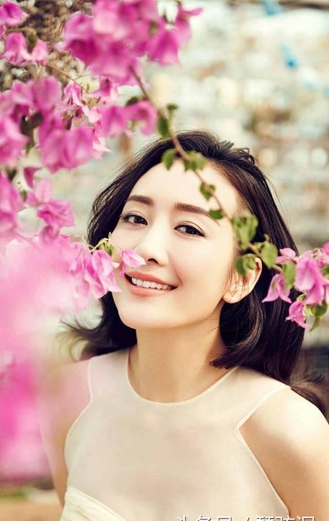 王鸥绚烂彩色大片 笑容像花儿一样芬芳