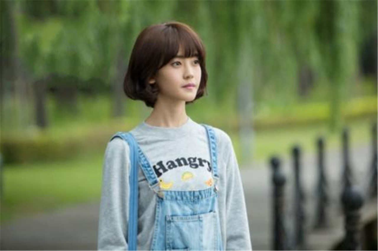 斗破苍穹中无台词的演员,被评为全局最美人物,以后必定大有作为