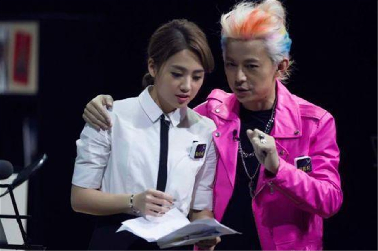 鬼鬼参加口红王子,原来她还有这个技能,主要看男嘉宾的反应