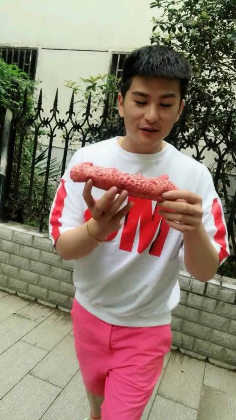 快手吃播 反串演员八宝 吃玉米