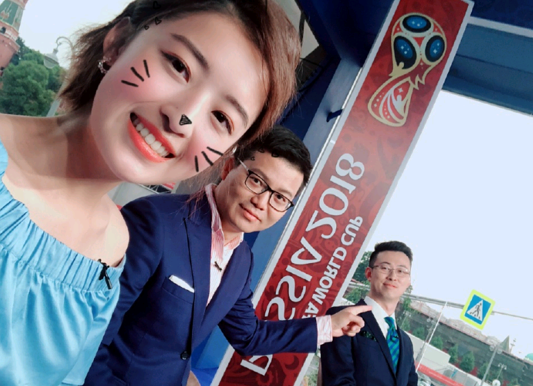 央视美女主播26岁生日,英超豪门送暖心祝福,曾走红世界杯|央视|杨茗茗