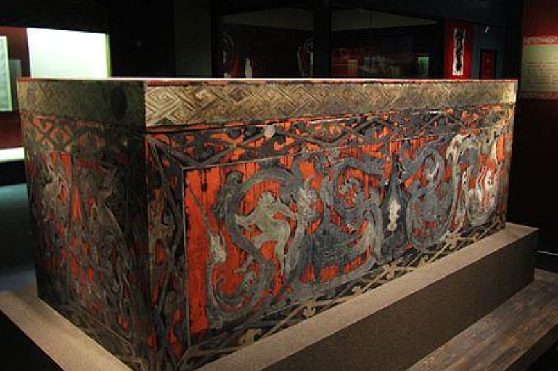 能让尸体不腐的三大逆天古棺一具在中国一具躺着睡美人