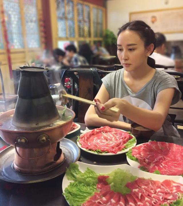 江疏影称夏天吃火锅会减肥 今年你在火锅店可能会遇到这些明星!