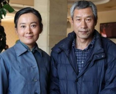 60岁刘佩琦近照,演戏33年从不拿剧本,妻子偷户口本与他"私奔"