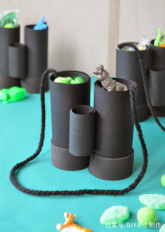 手残党教你如何用卷纸筒制作双筒望远镜,让美