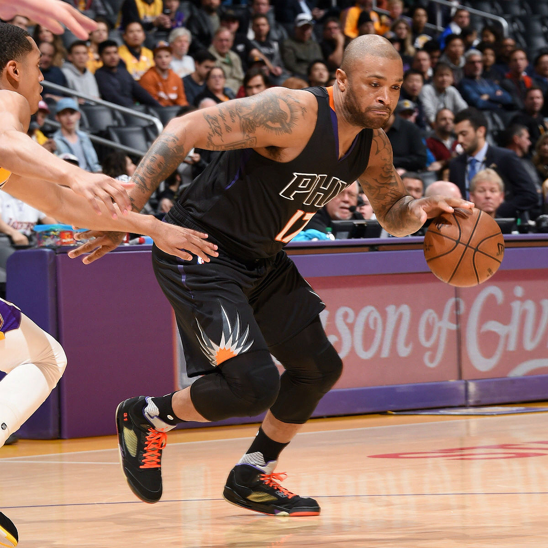 当地时间5月5日是pj塔克的生日,鞋王,生日快乐