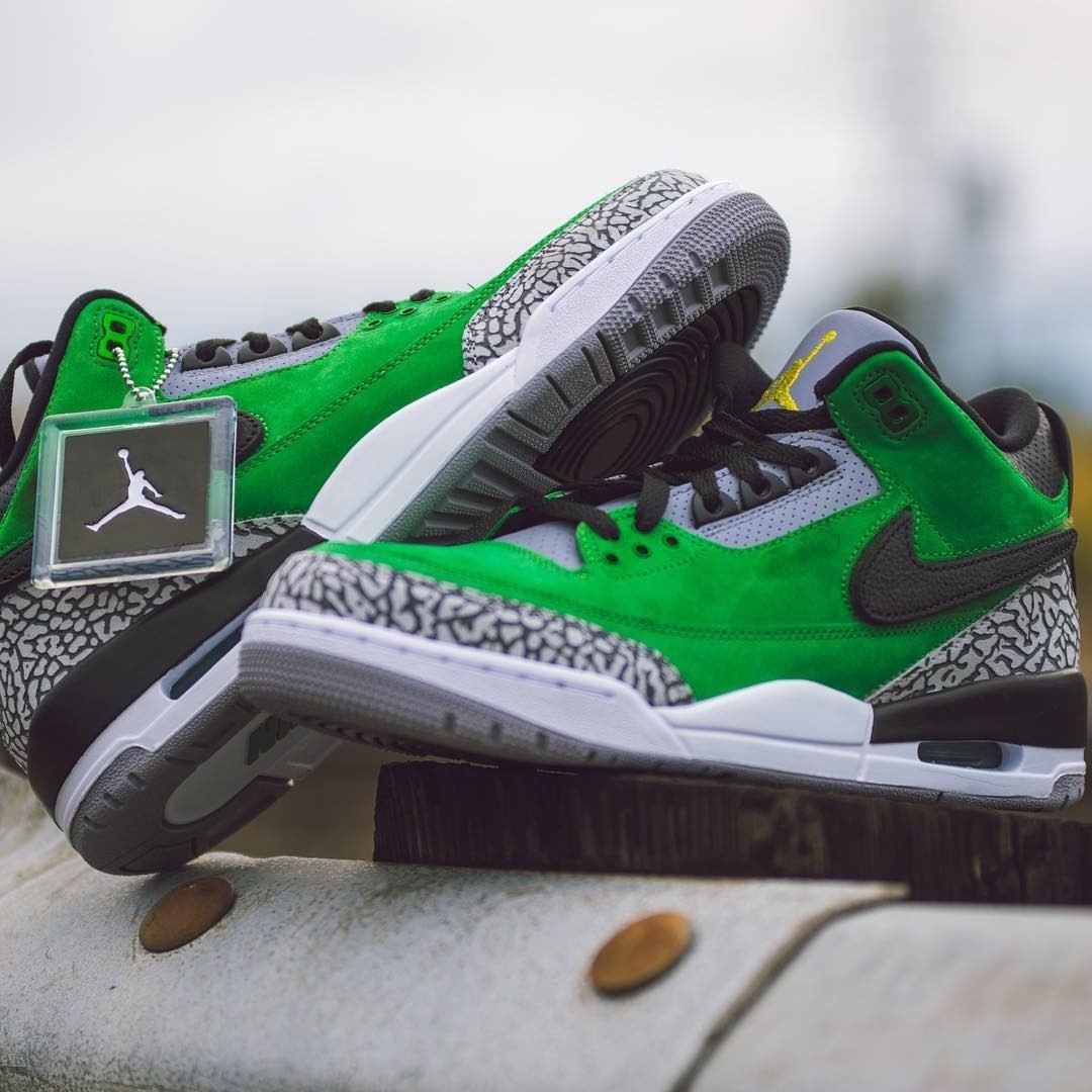 别人的大学,俄勒冈鸭队收到专属 air jordan 3 tinker