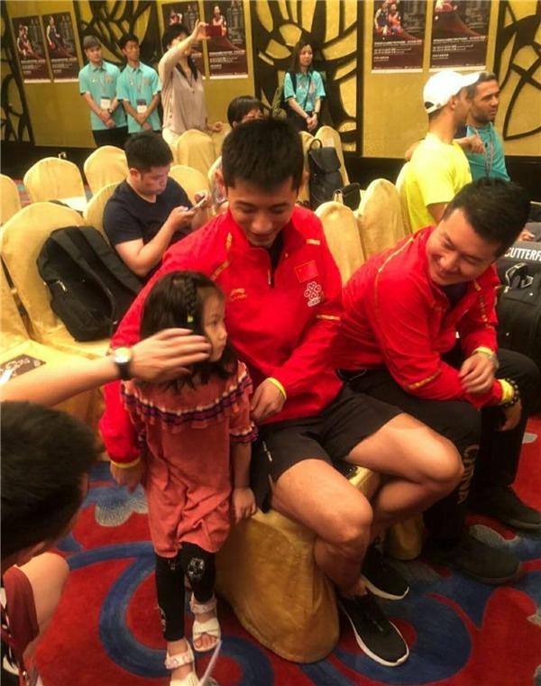 侯英超甚至一度被下放到省队,他的前女友李楠后来