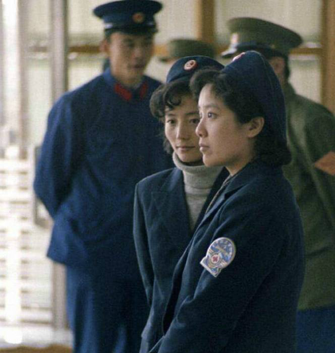 80年代,牟其中以300元起家,用罐头换飞机一夜暴富,从此大名传遍大江