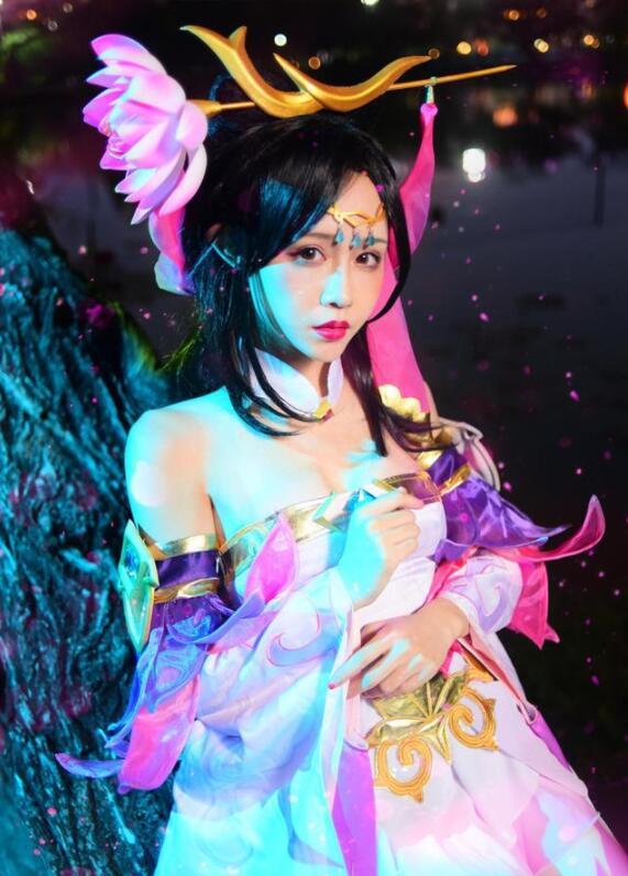 王者荣耀: 目前见过最美的貂蝉cosplay, 颜好腿长身材棒