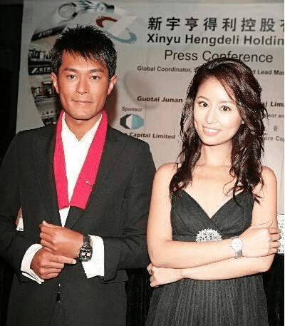 古天乐林心如罕见同框, 一个捐100所希望小学, 一个一毛不拔!