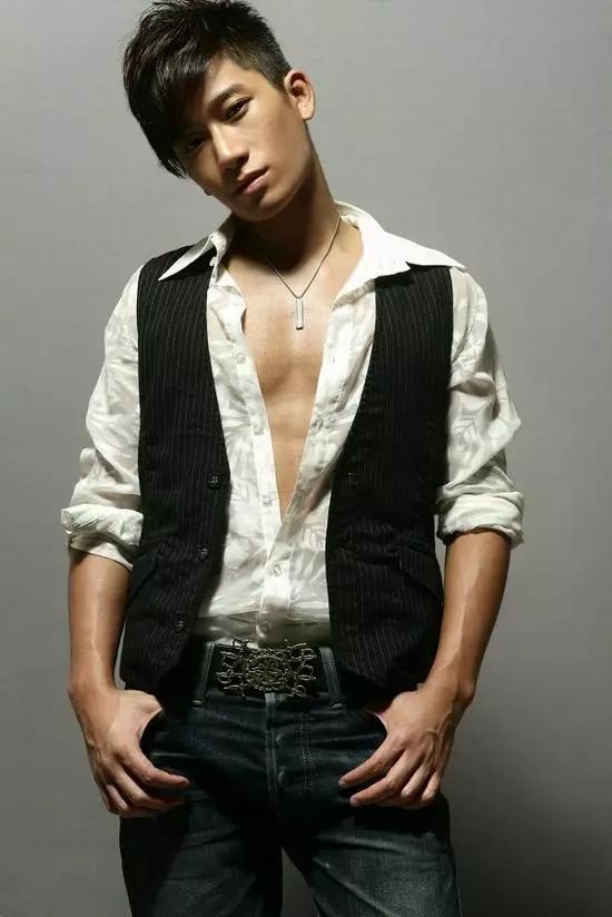 这不仅让许美静与陈佳明之间再无可能,也使得许美静近乎崩溃, 打掉了