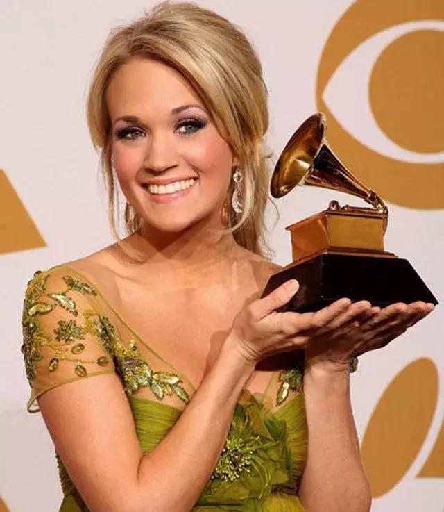 22岁就成选秀冠军,她却自曝2年流产3次,今很期待二胎的到来