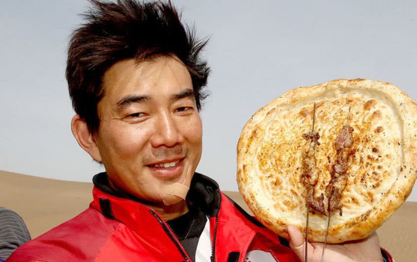 他赌钱输到没钱坐车,有感而发写下一首歌,销售记录至今无人破