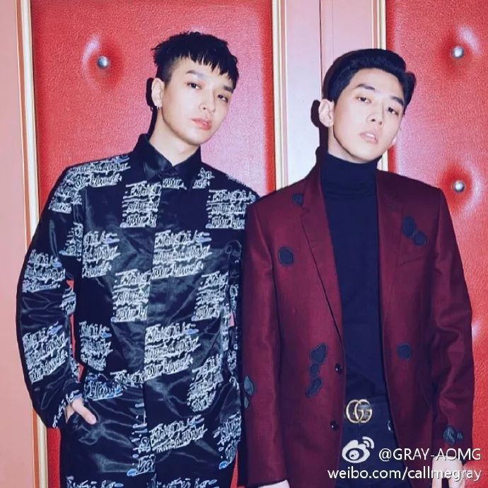 既然赛萌帝并没有离开aomg只是卸去职位,那咱们还是能够继续期待他的