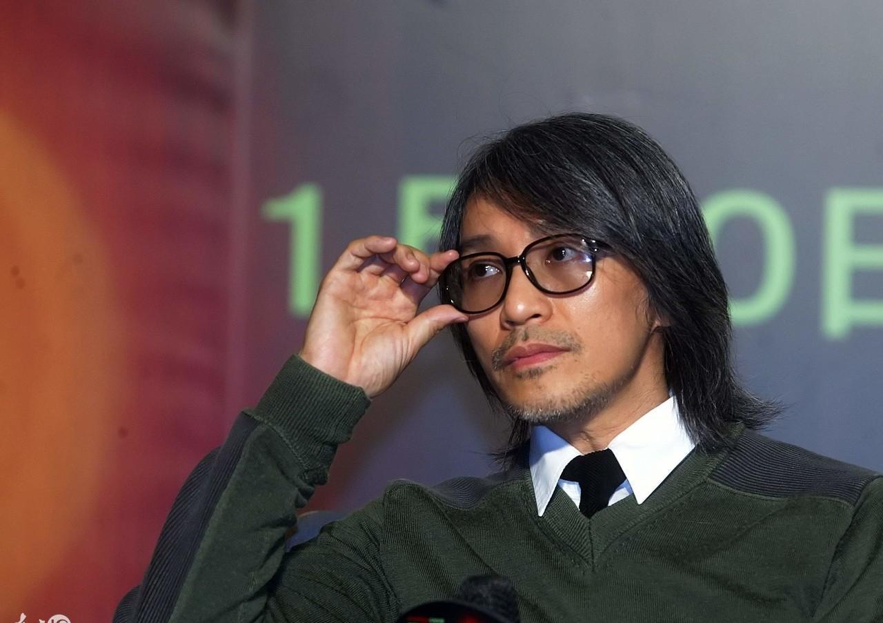 火云邪神梁小龙评价周星驰: 拍戏不用剧本, 全靠临场发挥天马行空