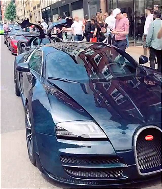 偶遇富二代聚会,一排全是700万兰博基尼,但有3辆车让人意外!