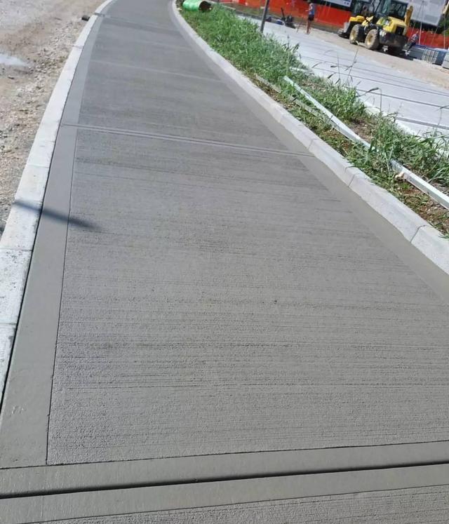 朴素,清澈的清水混凝土-原浆地面