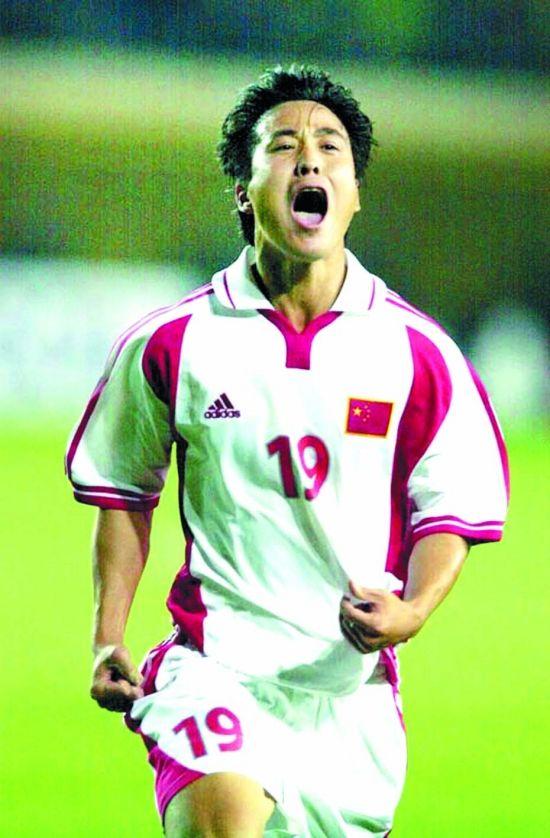 谁还记得实力与颜值俱全的国脚祁宏 当年他巅