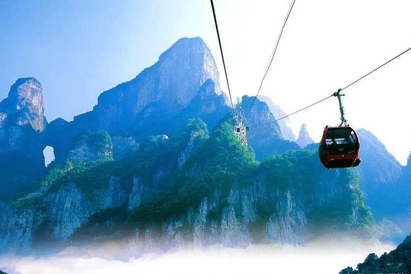 雄奇壮丽张家界，峻秀奇景天门山，不容错过的旅游好去处|天门山|天门洞|张家界_新浪新闻