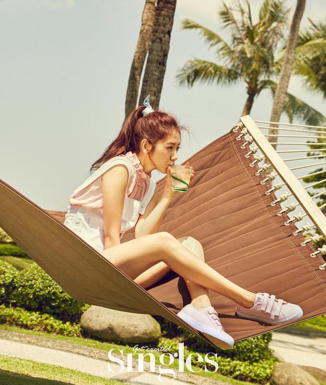 曾经微胖的朴信惠已经瘦成一道闪电啦