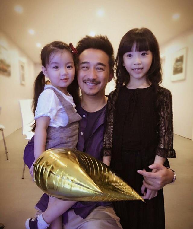 孙红雷,张艺兴同晒与阿拉蕾合照, 网友: 没有对比就没有伤害