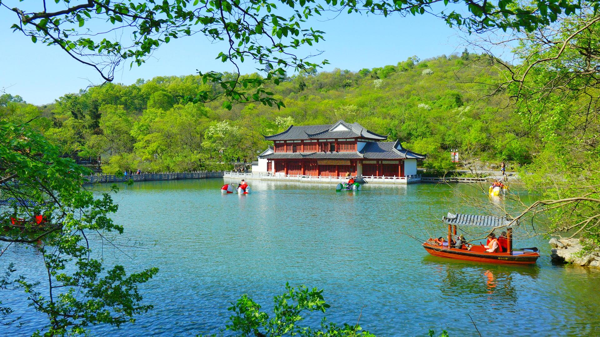 因欧阳修醉翁亭记而得名的这条深水湖水量丰沛且永不干涸