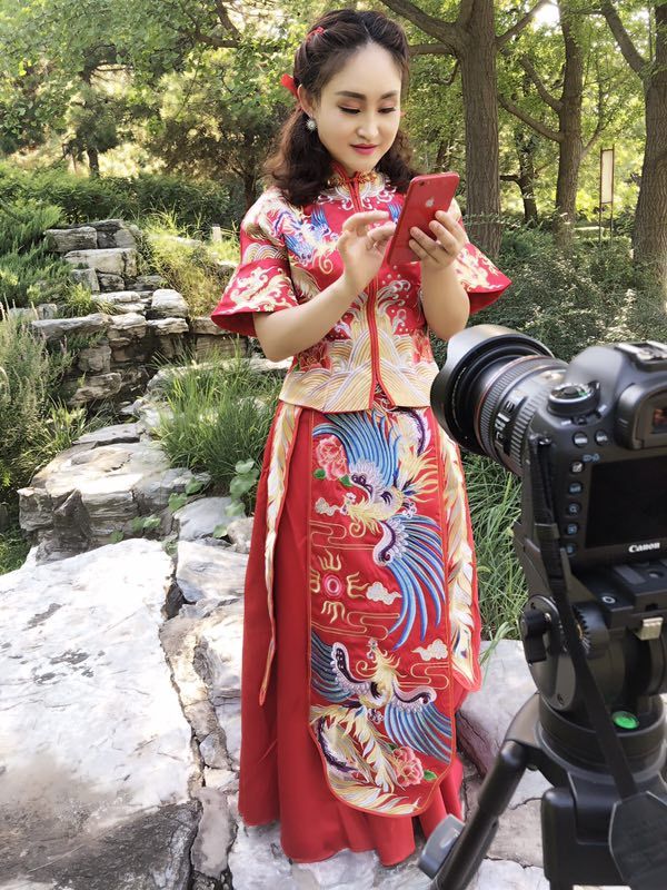 纳兰珠儿说时间如花桥流水一去不返应珍惜