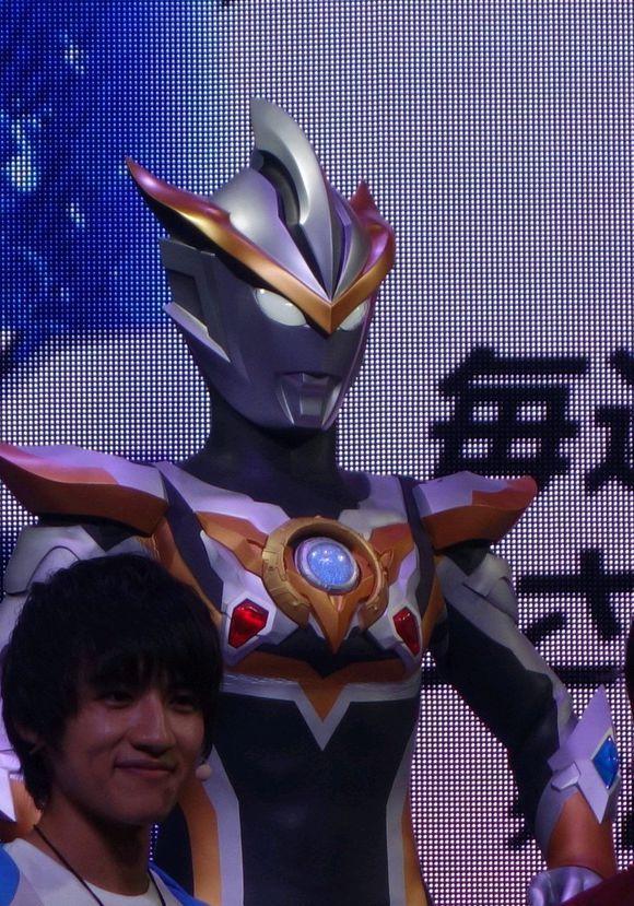 罗布奥特曼布鲁和罗索最终会合体罗布奥特曼最终形态曝光